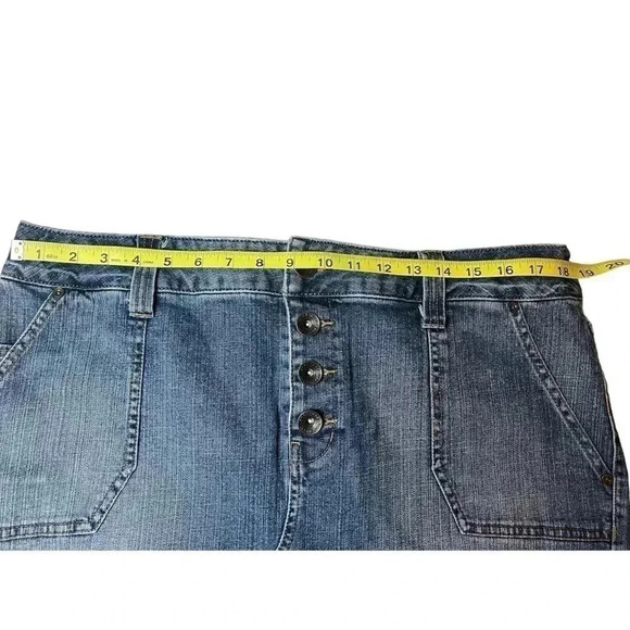 WOMEN’S LANE BRYANT MEDIUM WASH DENIM SKIRT•5 POCKET BUTTON FLY•SIZE 16• - Picture 5 of 7